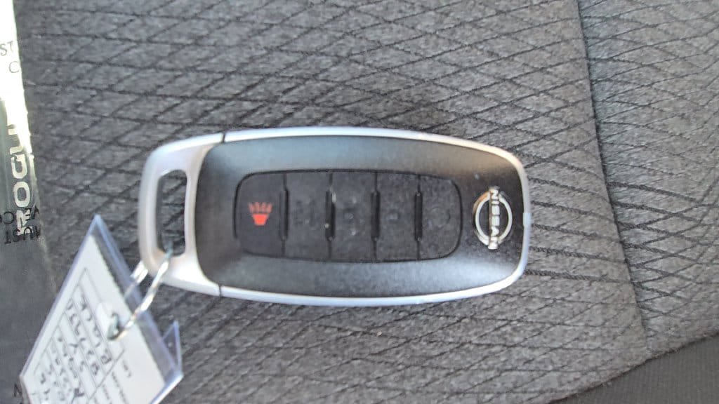 Used 2025 Nissan Rogue SV AWD/4WD image 40