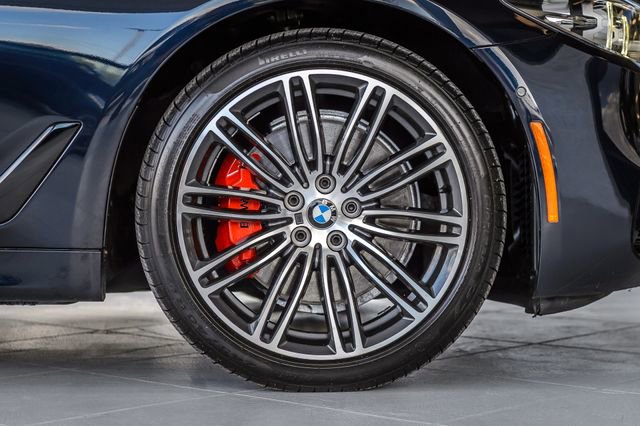 Used 2018 BMW 540i xDrive AWD/4WD image 16
