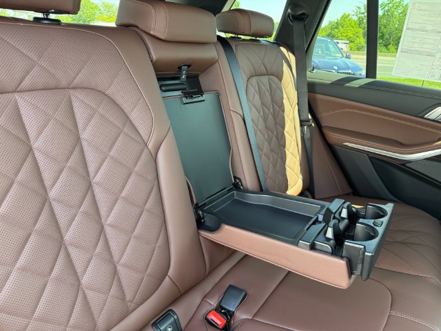 New 2026 BMW X5 xDrive40i w/ M Sport Package AWD/4WD image 22