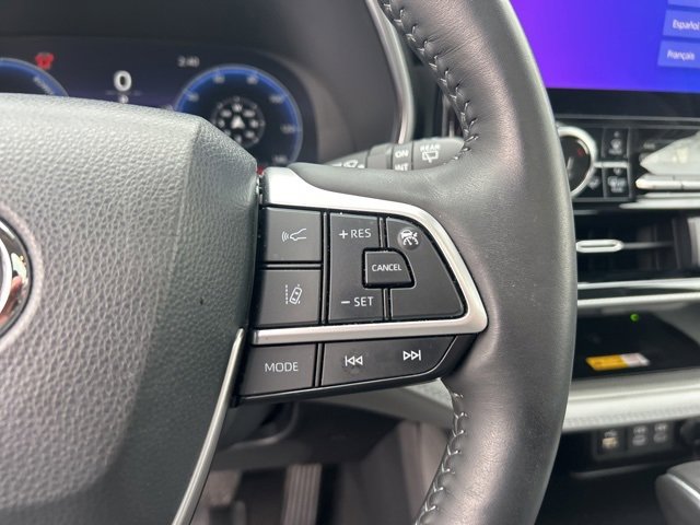 Used 2023 Toyota Highlander Platinum image 24