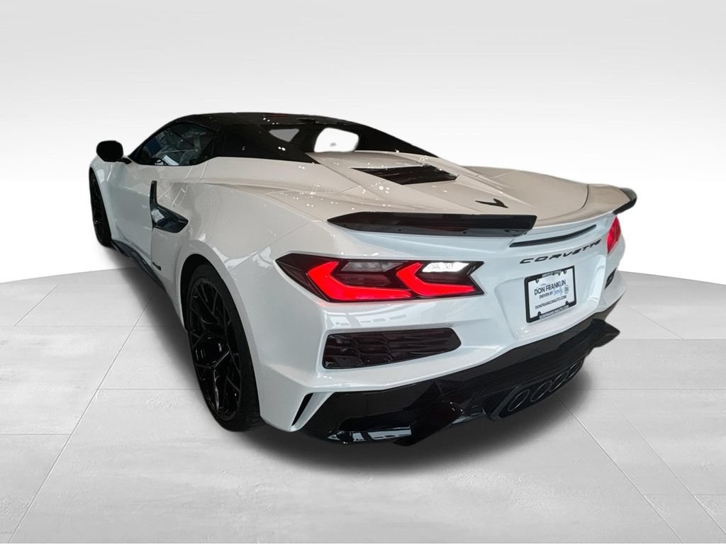 Used 2025 Chevrolet Corvette ZR1 w/ Stealth Interior Trim Package RWD image 6