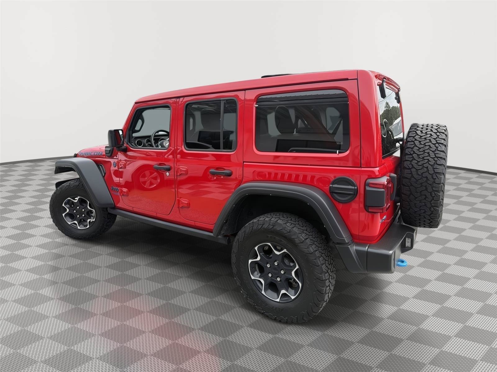 Used 2022 Jeep Wrangler Unlimited Rubicon 4xe w/ Cold Weather Group AWD/4WD image 3