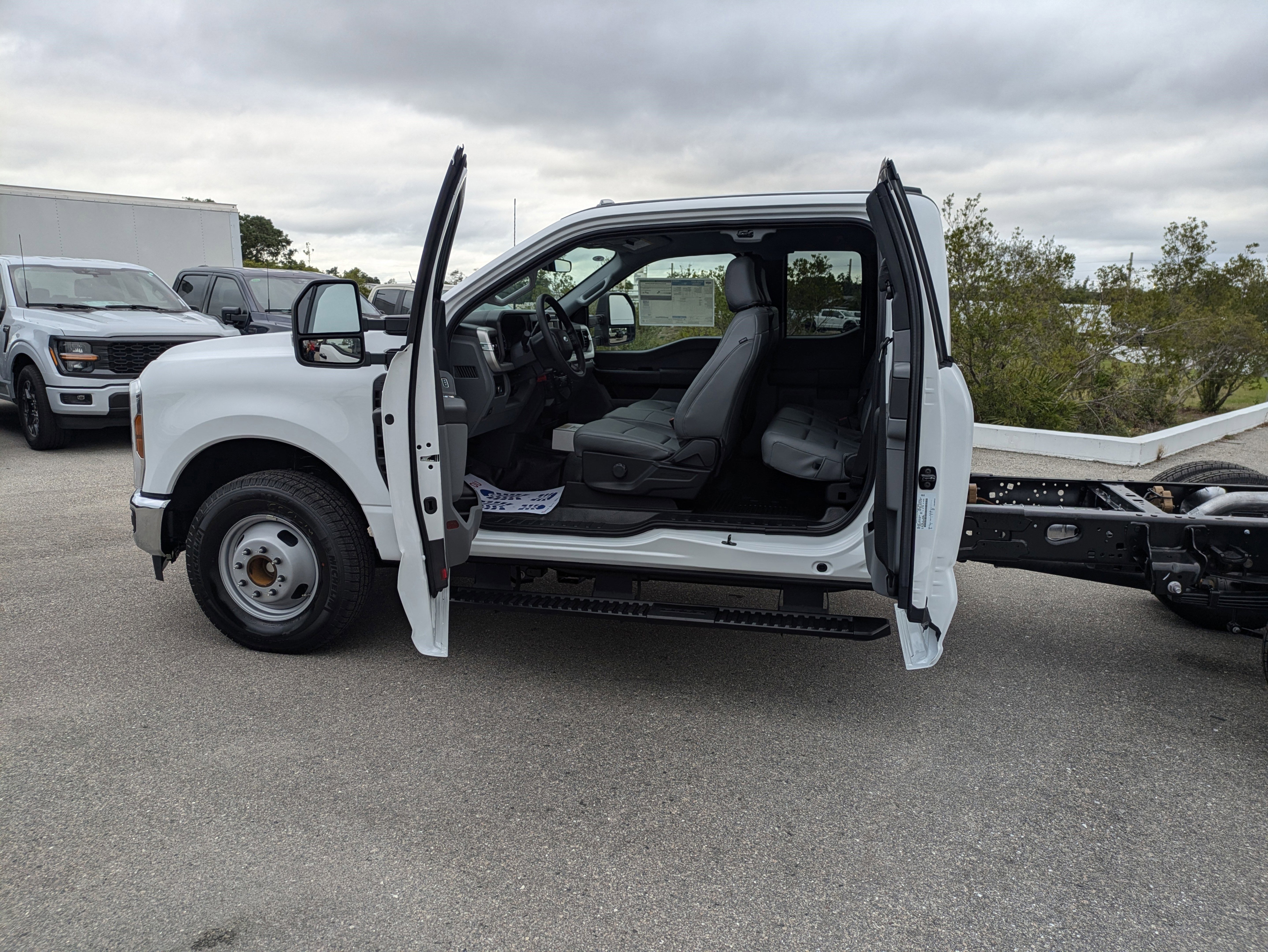 New 2025 Ford F350 XL w/ XL Chrome Package image 14