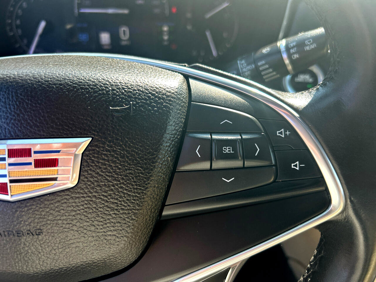 Used 2017 Cadillac XT5 Luxury image 28