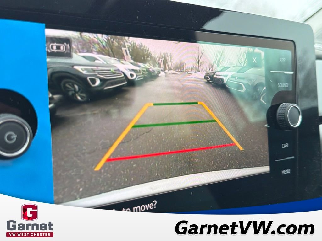 New 2026 Volkswagen Taos SE image 16