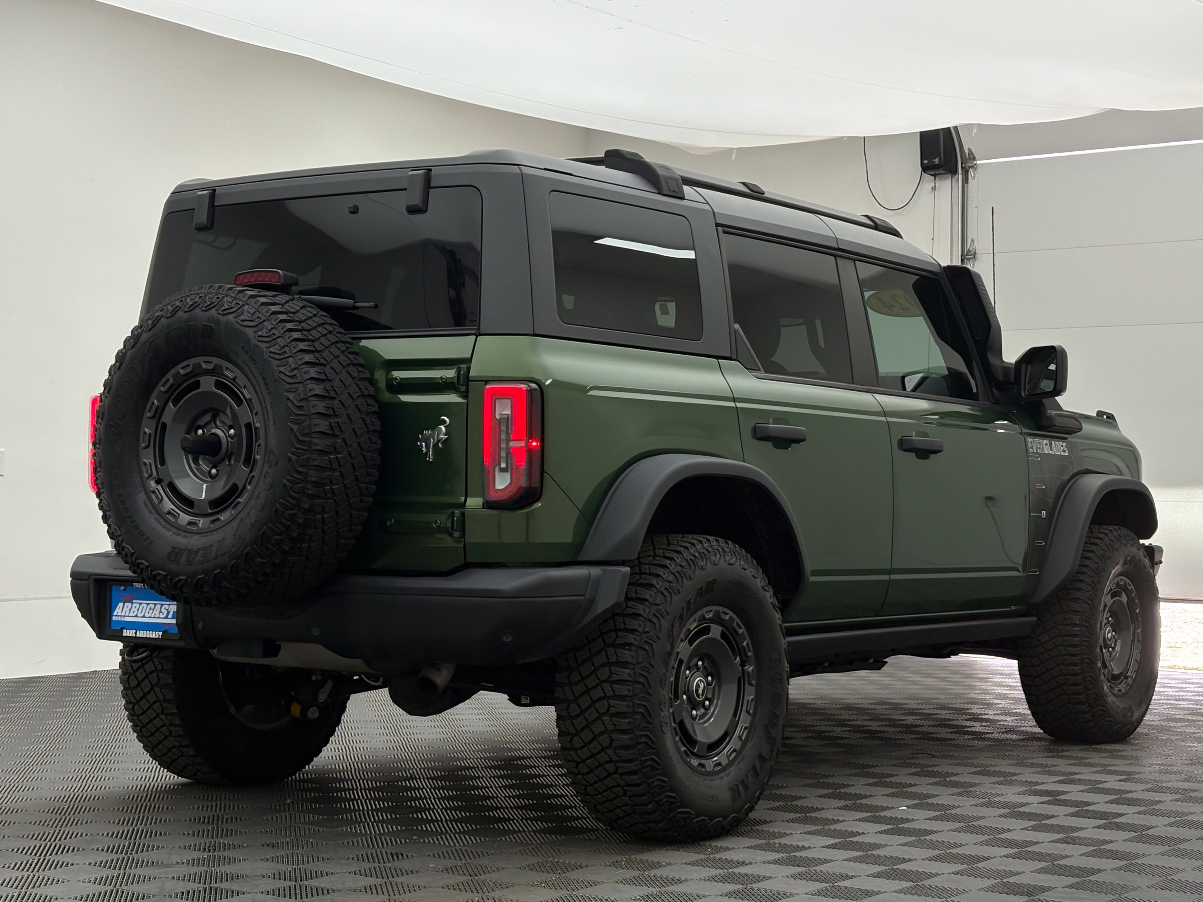 Used 2024 Ford Bronco Everglades AWD/4WD image 6