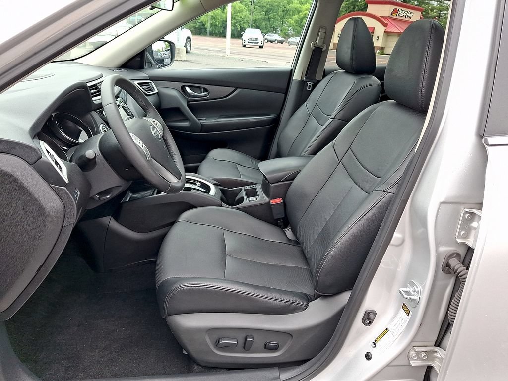 Used 2015 Nissan Rogue SL w/ SL Premium Package AWD/4WD image 16