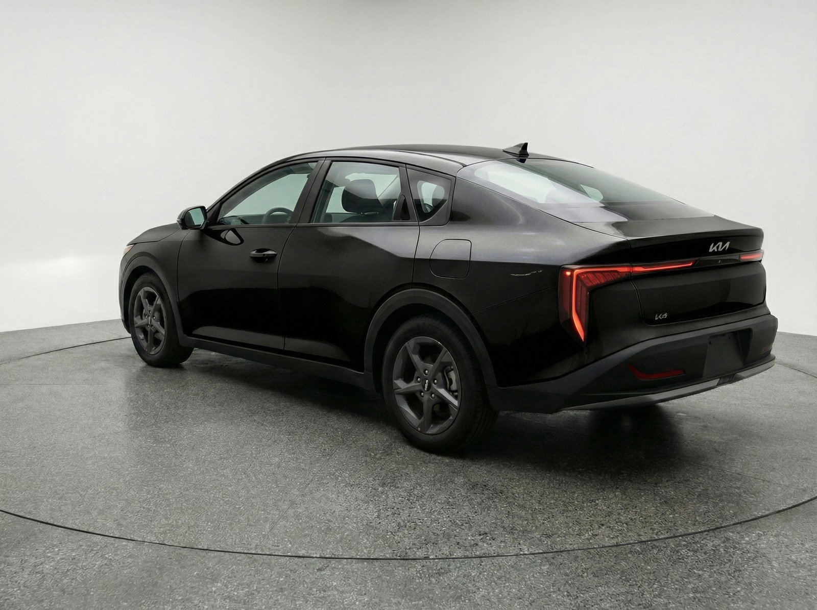 Used 2025 Kia K4 LXS image 6