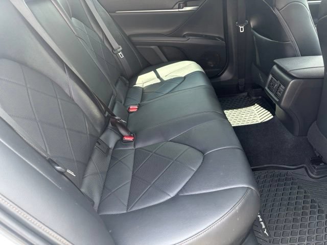 Used 2019 Toyota Camry XLE FWD image 18