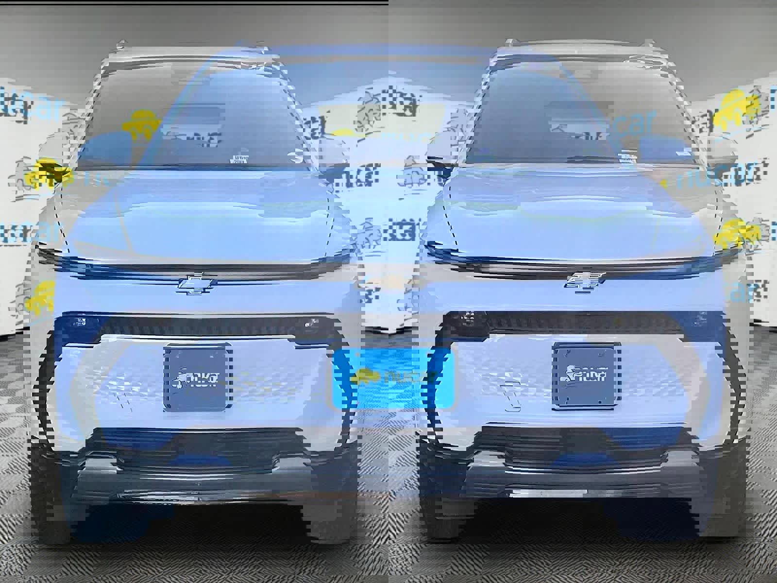 Used 2024 Chevrolet Equinox EV LT image 2