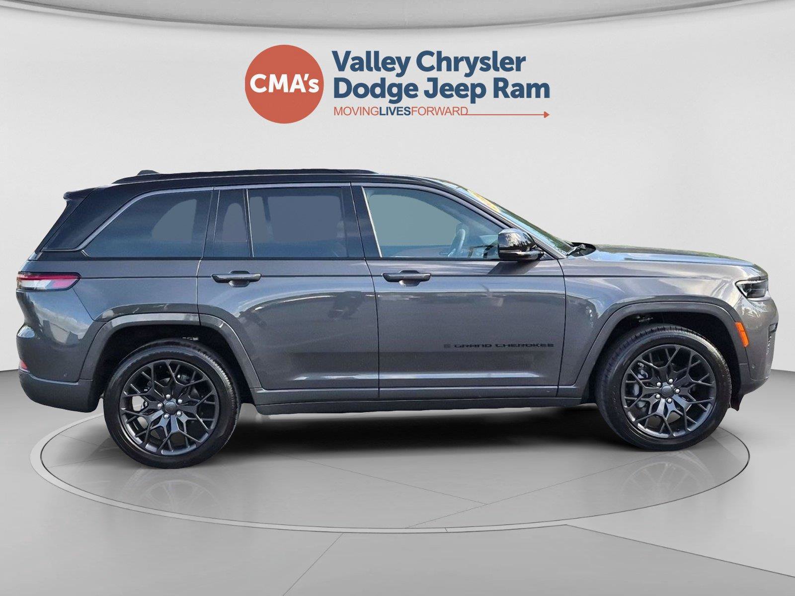 Used 2026 Jeep Grand Cherokee Summit w/ Obsidian Package AWD/4WD image 6