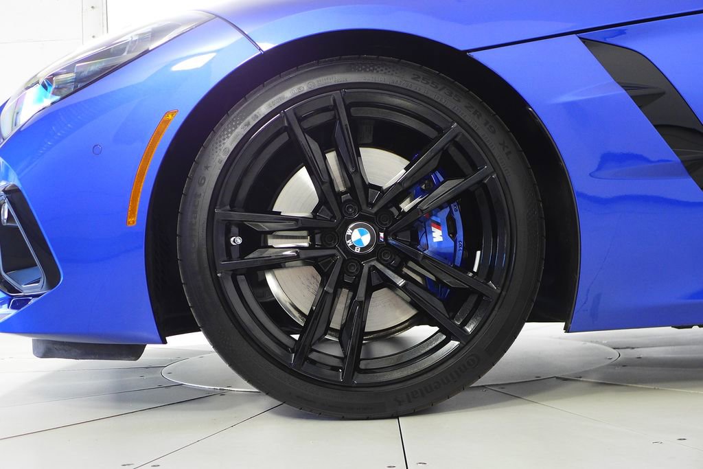 Used 2025 BMW Z4 M40i w/ Premium Package image 5
