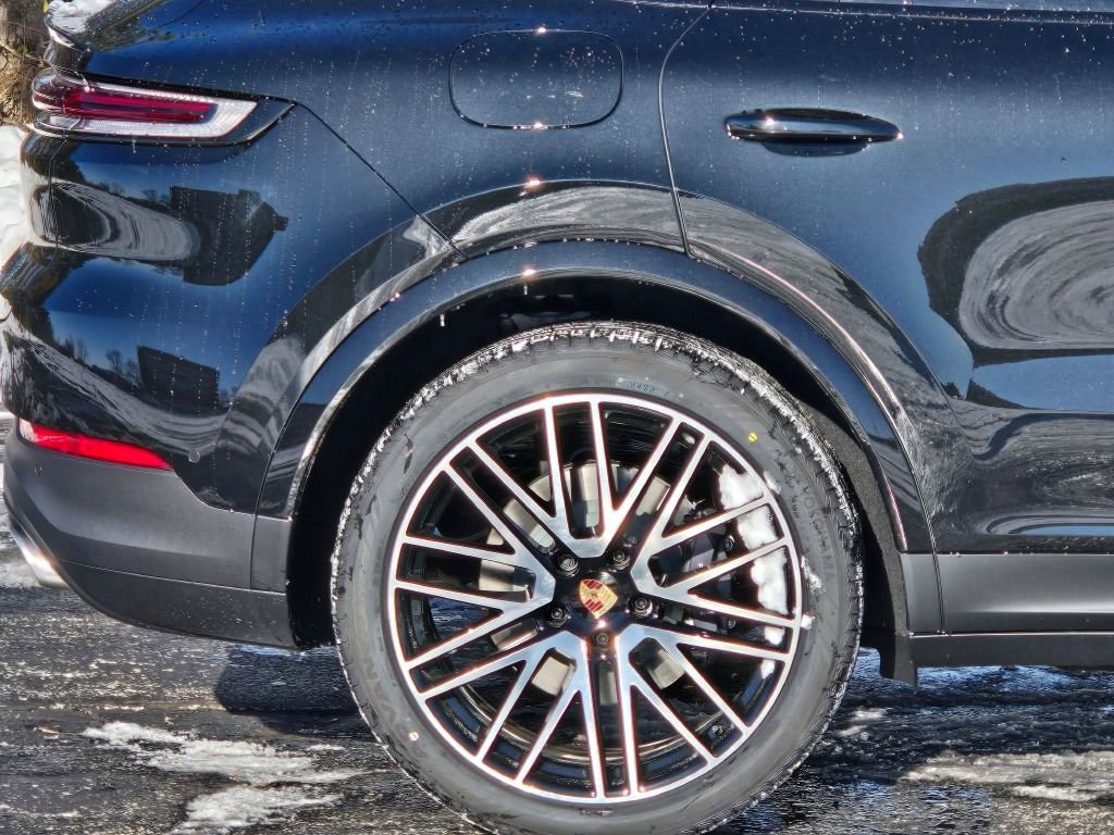 New 2026 Porsche Cayenne Coupe AWD/4WD image 12