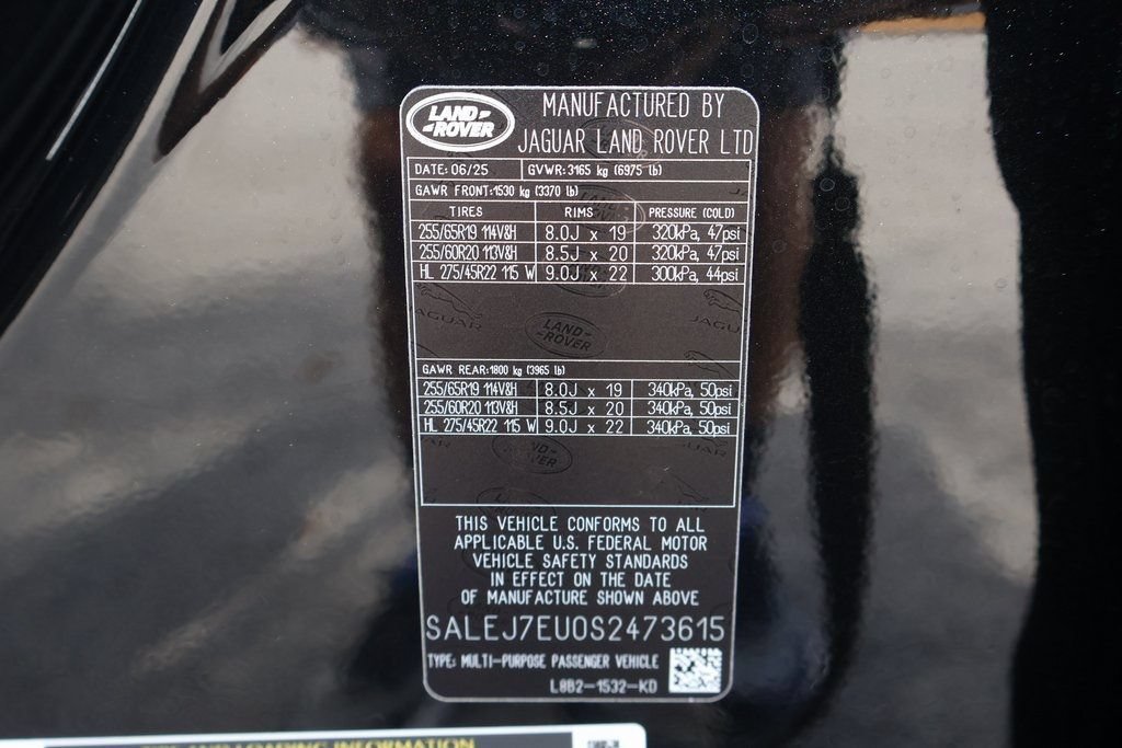 Used 2025 Land Rover Defender 110 S AWD/4WD image 27