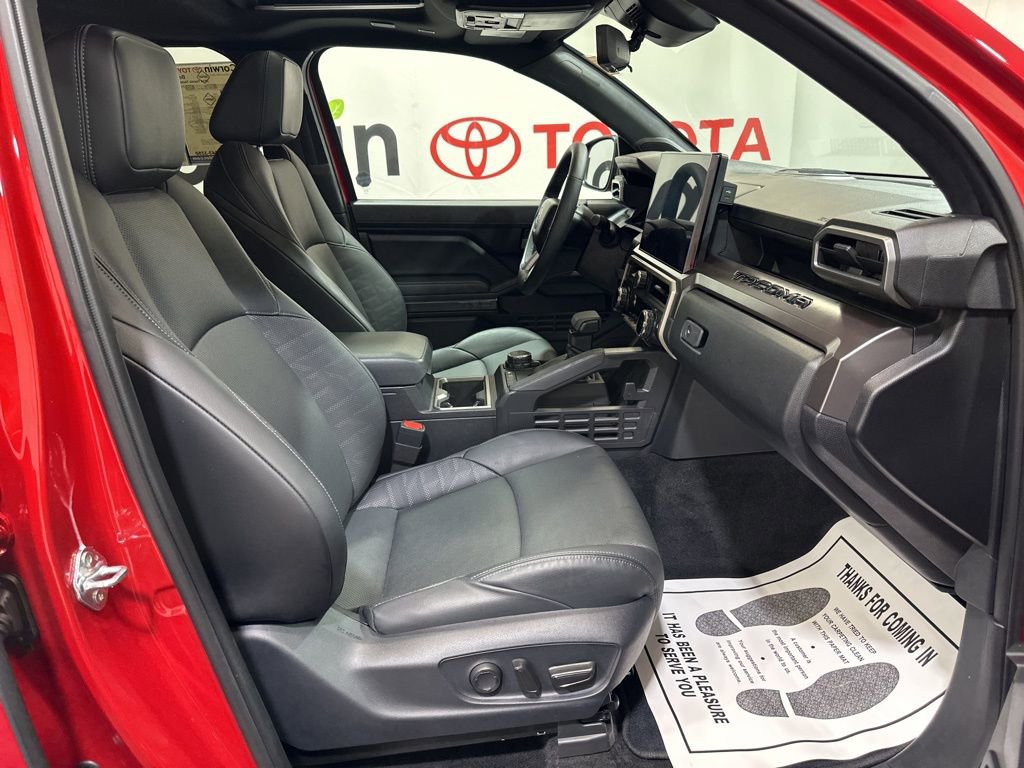 Used 2024 Toyota Tacoma image 12