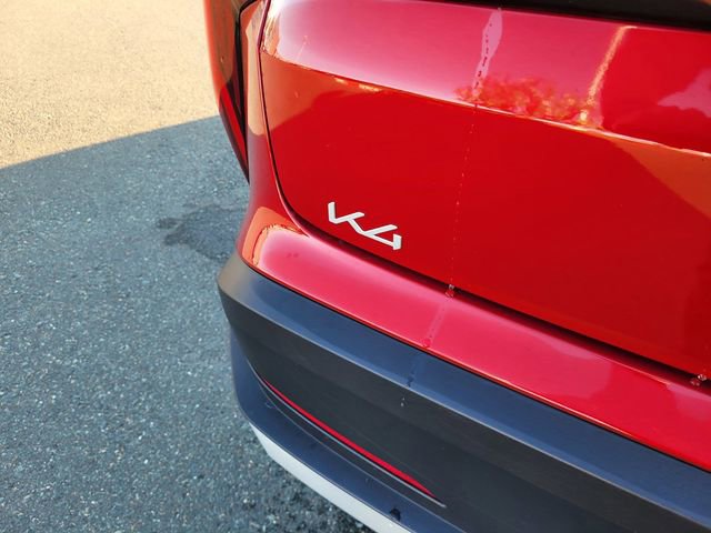 Used 2025 Kia K4 LXS image 6