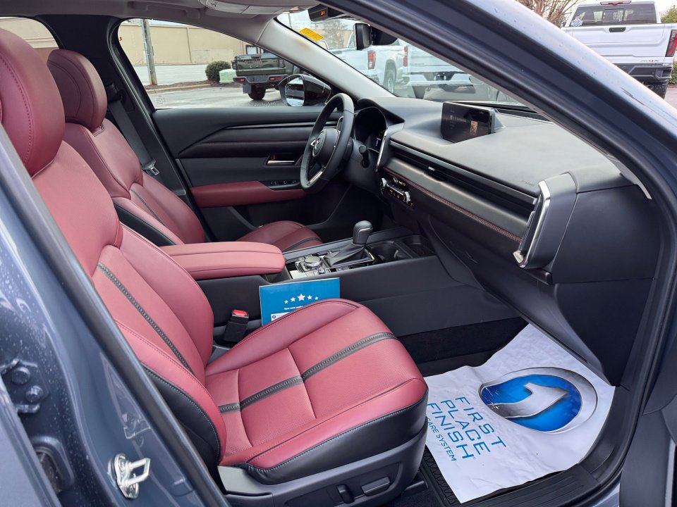 Certified 2025 MAZDA CX-50 2.5 Hybrid w/ Weather Package image 32