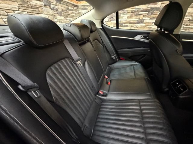 Used 2022 Genesis G70 3.3T AWD/4WD image 36