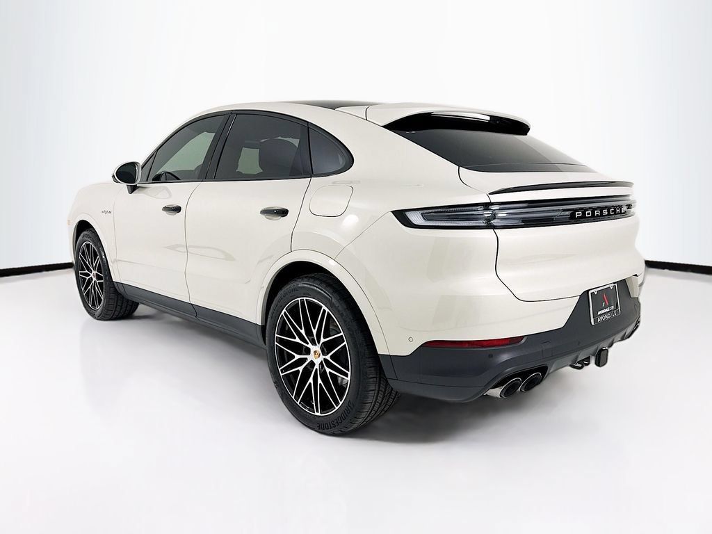 New 2026 Porsche Cayenne E-Hybrid Coupe AWD/4WD image 3