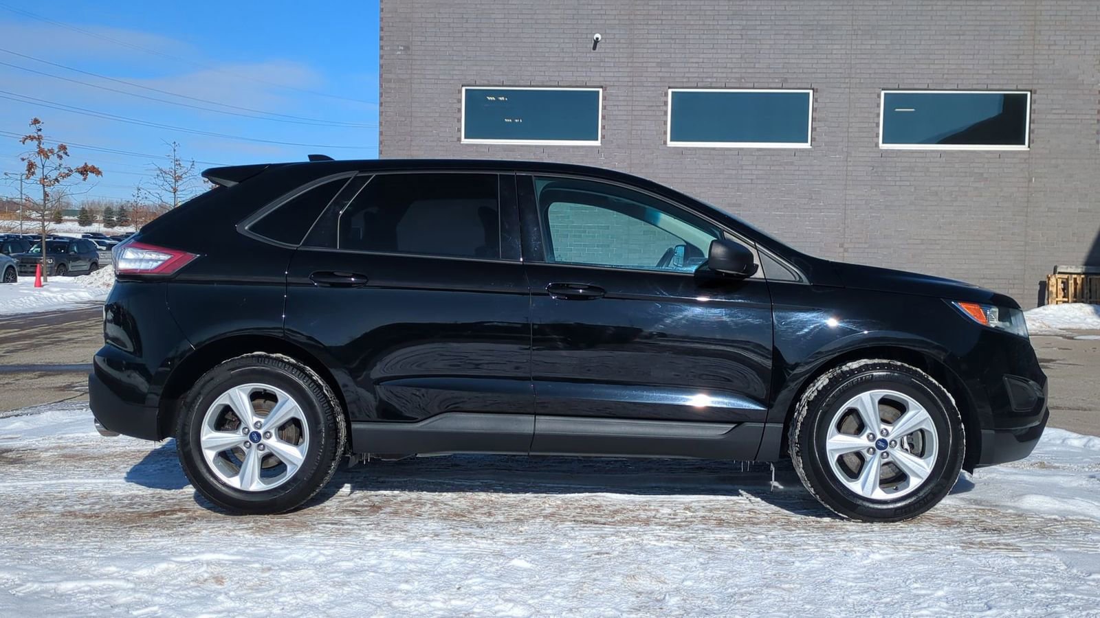 Used 2018 Ford Edge SE image 8