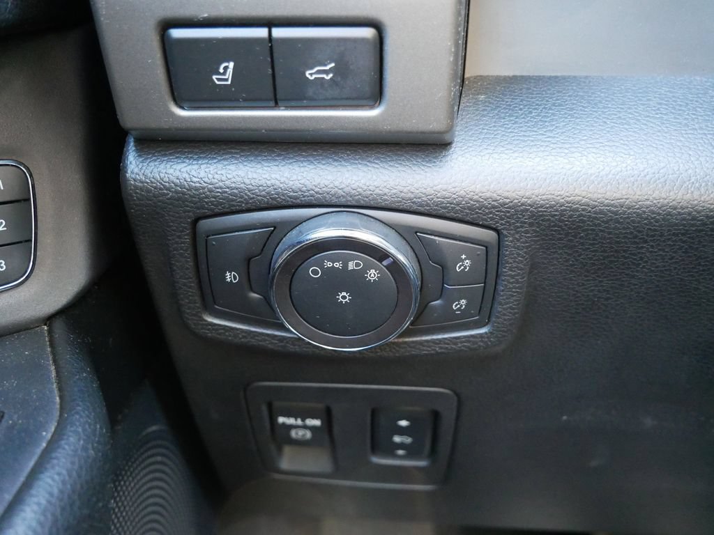 Used 2018 Ford Expedition Max XLT w/ Equipment Group 202A AWD/4WD image 29