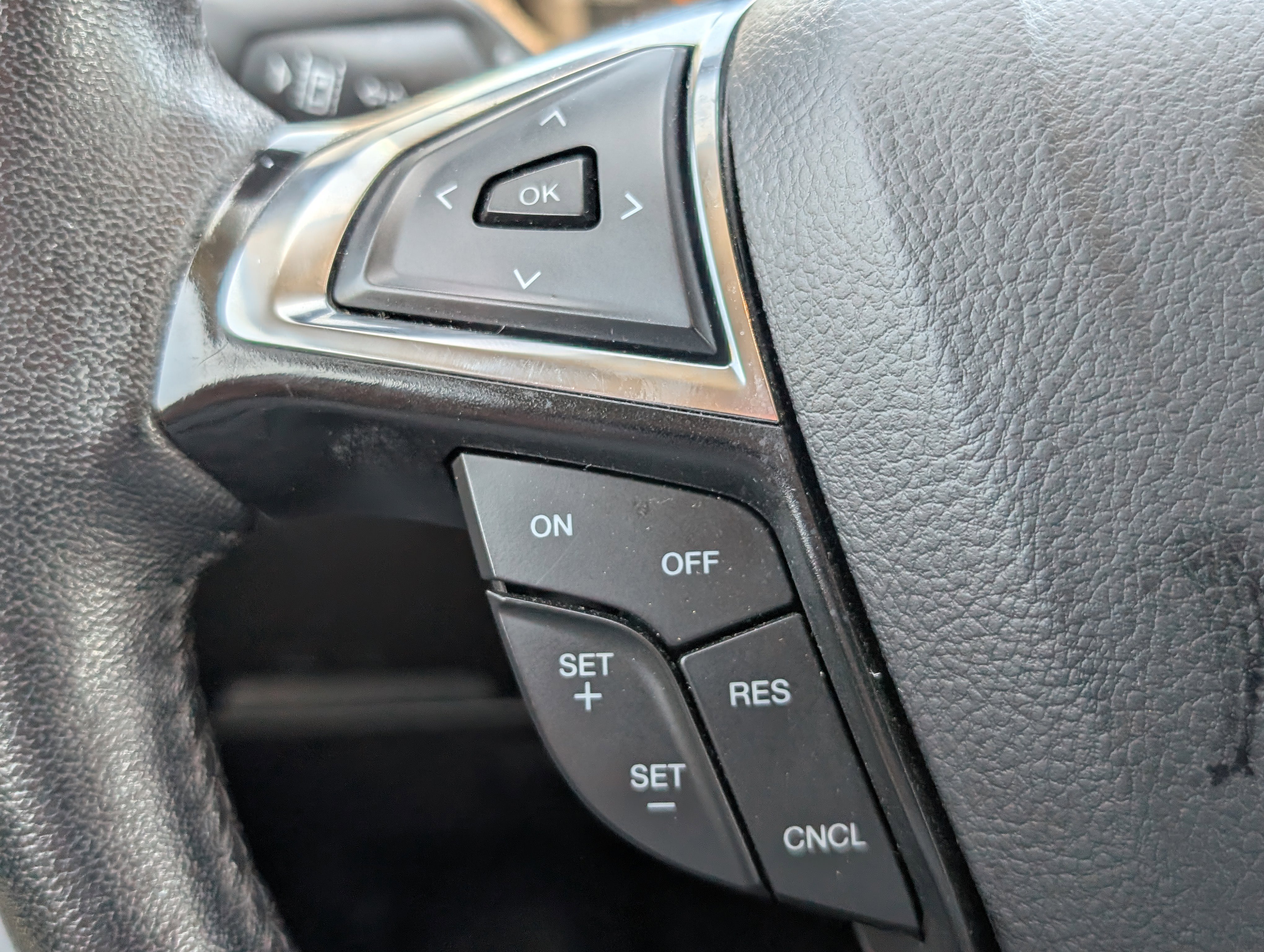 Used 2024 Ford Edge SEL AWD/4WD image 23