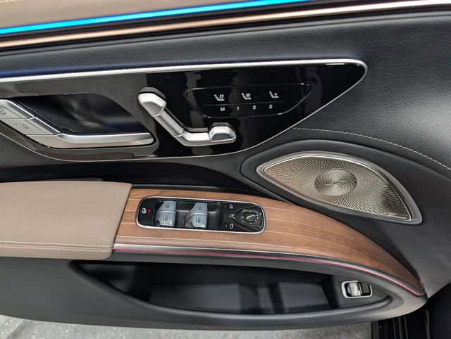 Used 2022 Mercedes-Benz EQS AMG 4MATIC image 21