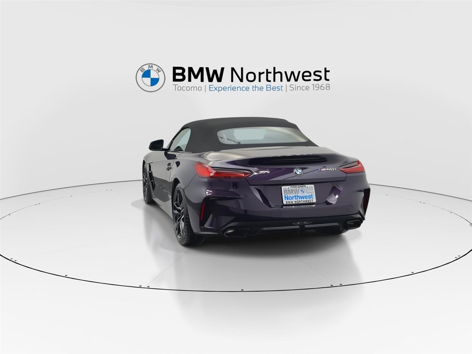 Used 2024 BMW Z4 M40i w/ Premium Package image 13