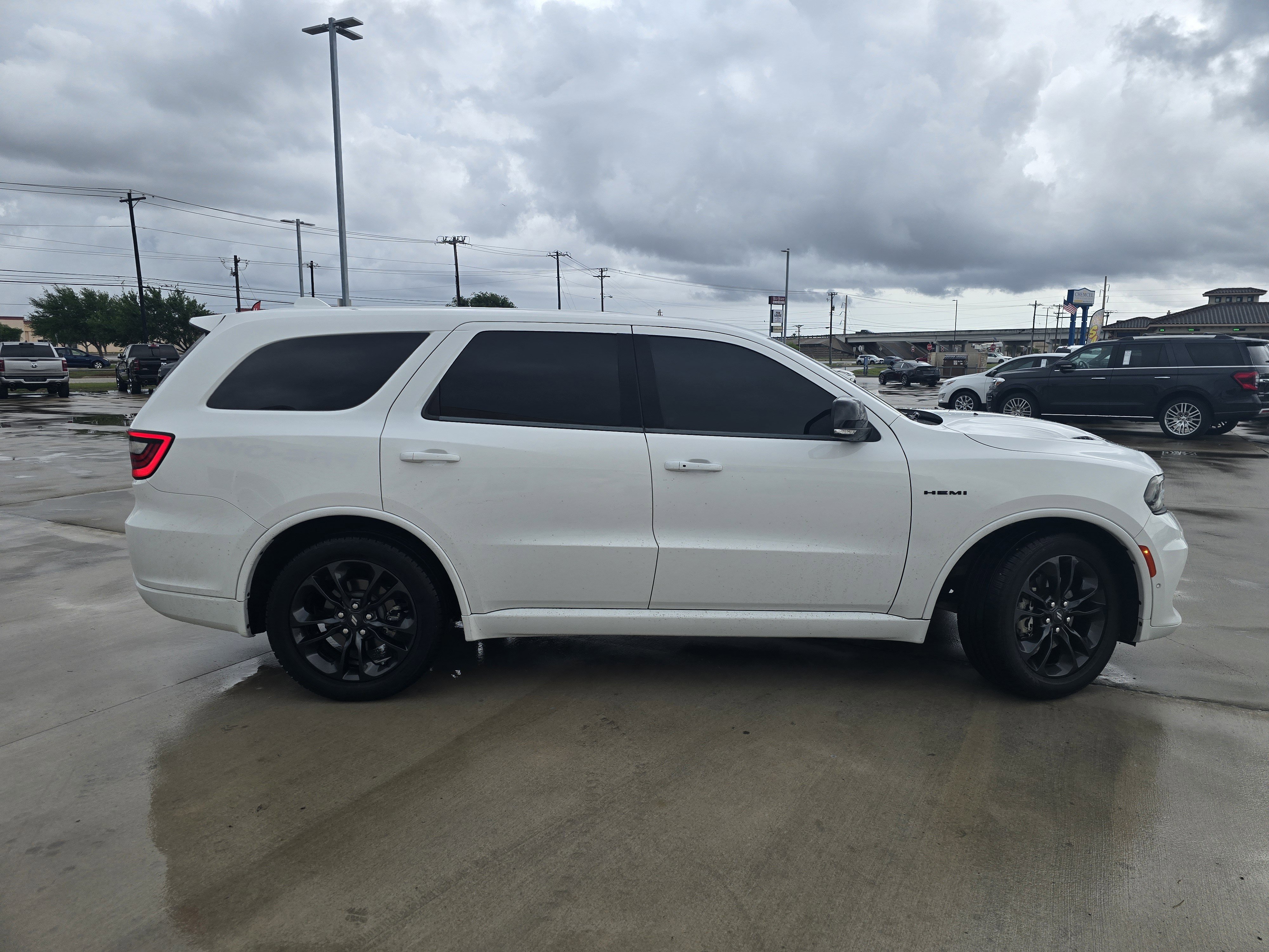 Used 2022 Dodge Durango R/T w/ Blacktop Package image 2