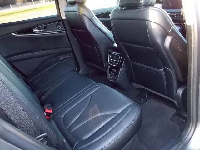 Used 2021 Lincoln Nautilus Reserve image 13