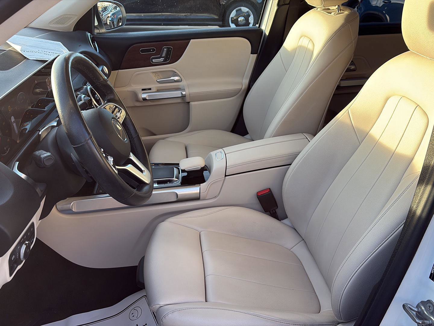 Used 2020 Mercedes-Benz GLB 250 4MATIC image 10