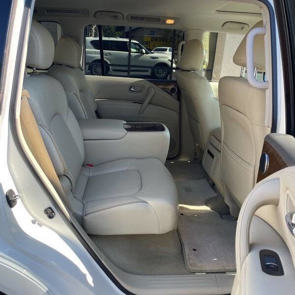 Used 2016 INFINITI QX80 Luxe w/ 22" Wheel Package image 16