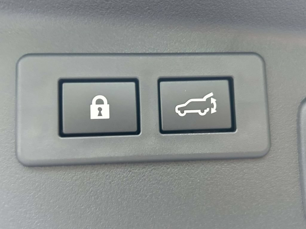 New 2026 Subaru Outback Touring AWD/4WD image 11