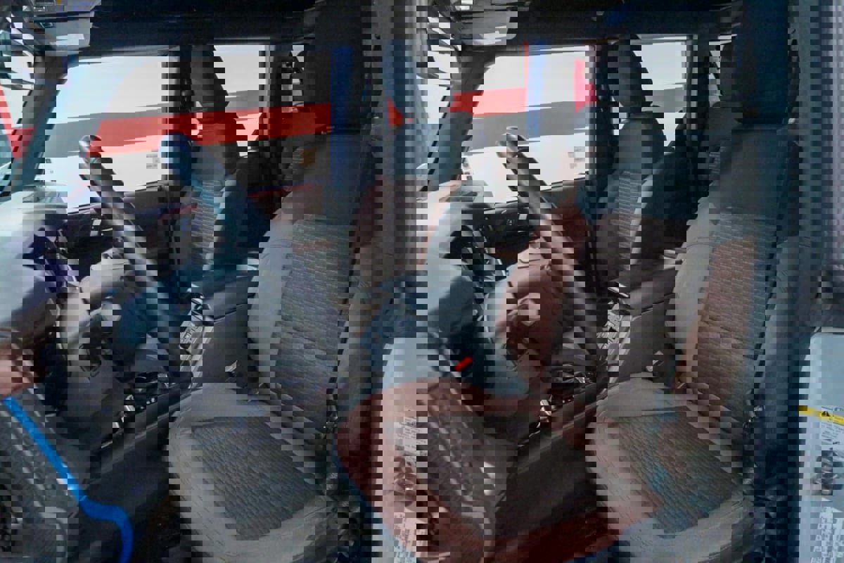 Used 2022 Ford Bronco Outer Banks image 11