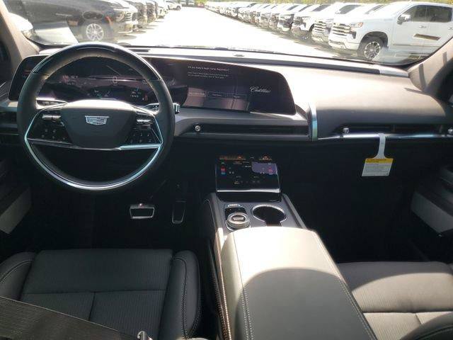 New 2027 Cadillac Vistiq Luxury AWD/4WD image 6