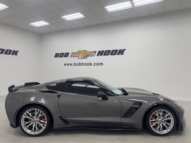 Used 2016 Chevrolet Corvette Z06 w/ 2LZ Preferred Equipment Group image 4