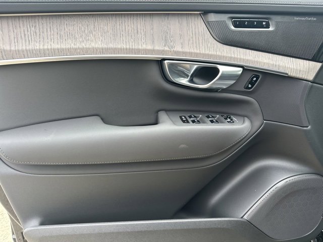 New 2026 Volvo XC90 B6 Ultra w/ Protection Package image 12