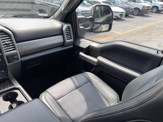 Used 2017 Ford F250 Lariat w/ Lariat Ultimate Package AWD/4WD image 37