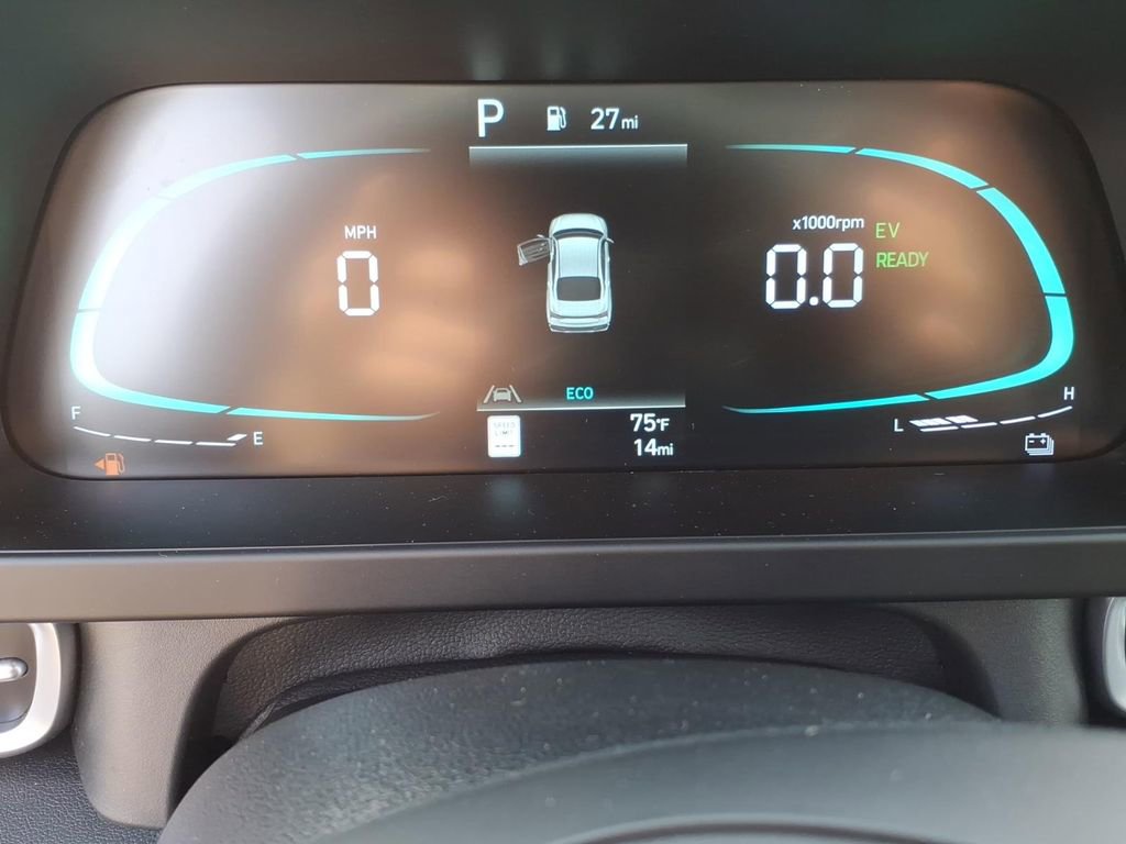 New 2026 Hyundai Elantra Hybrid FWD image 18