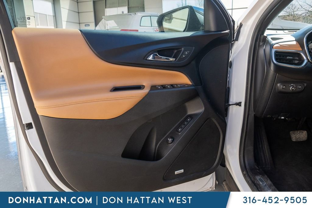 Used 2025 Volkswagen Atlas SE image 12