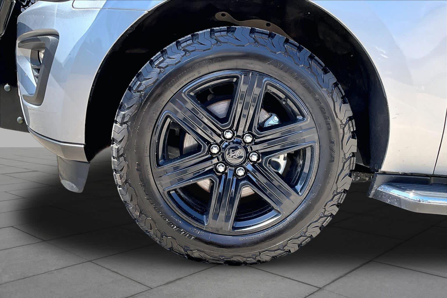 Certified 2020 Ford Expedition XLT w/ Equipment Group 202A AWD/4WD image 11