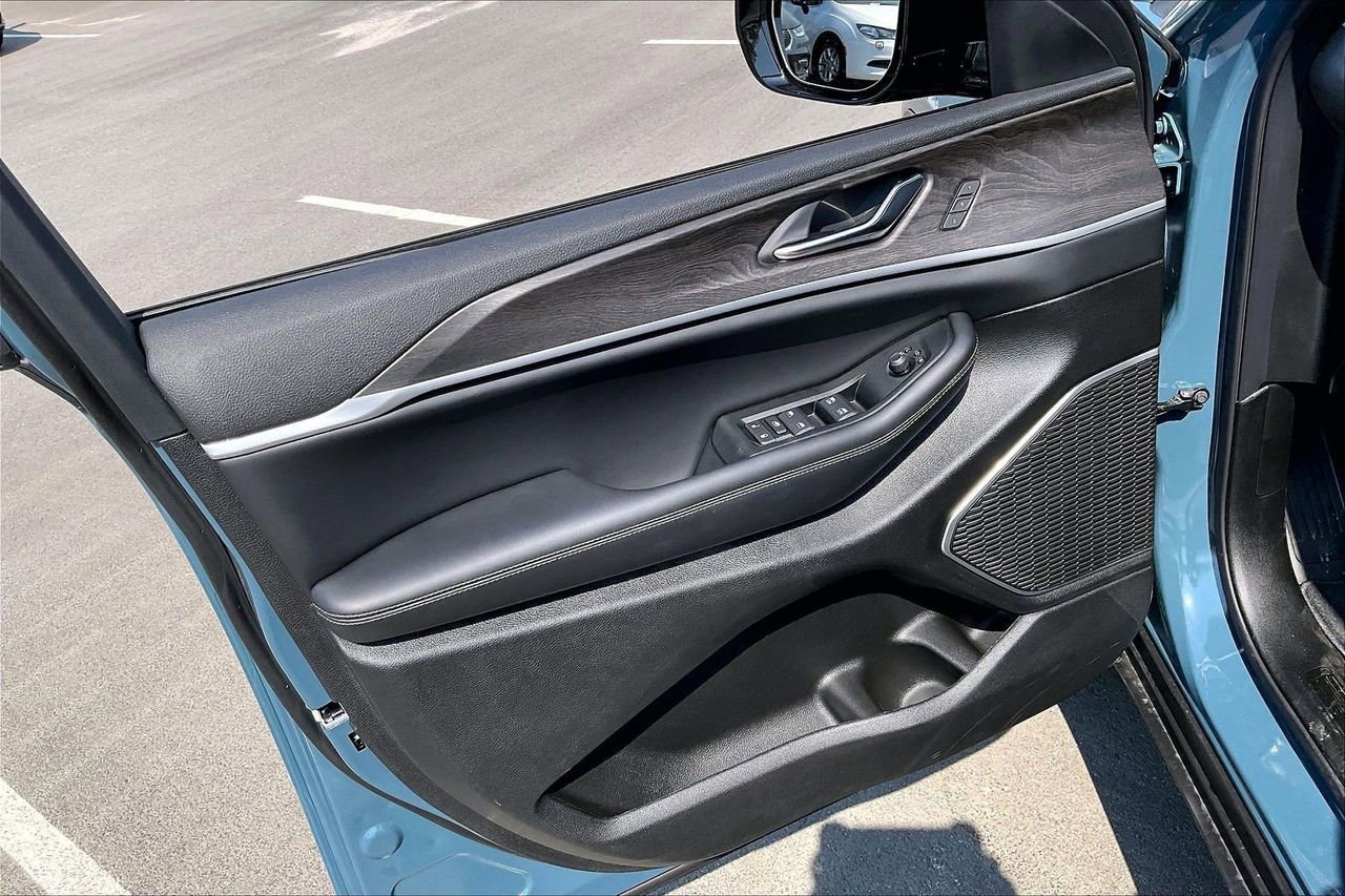 New 2026 Jeep Grand Cherokee Limited image 27