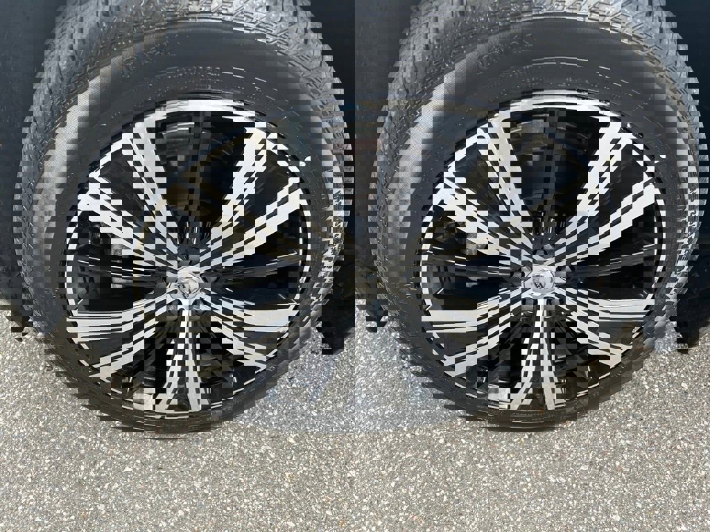 Certified 2022 Volvo XC60 B5 Inscription w/ Advanced Package image 7