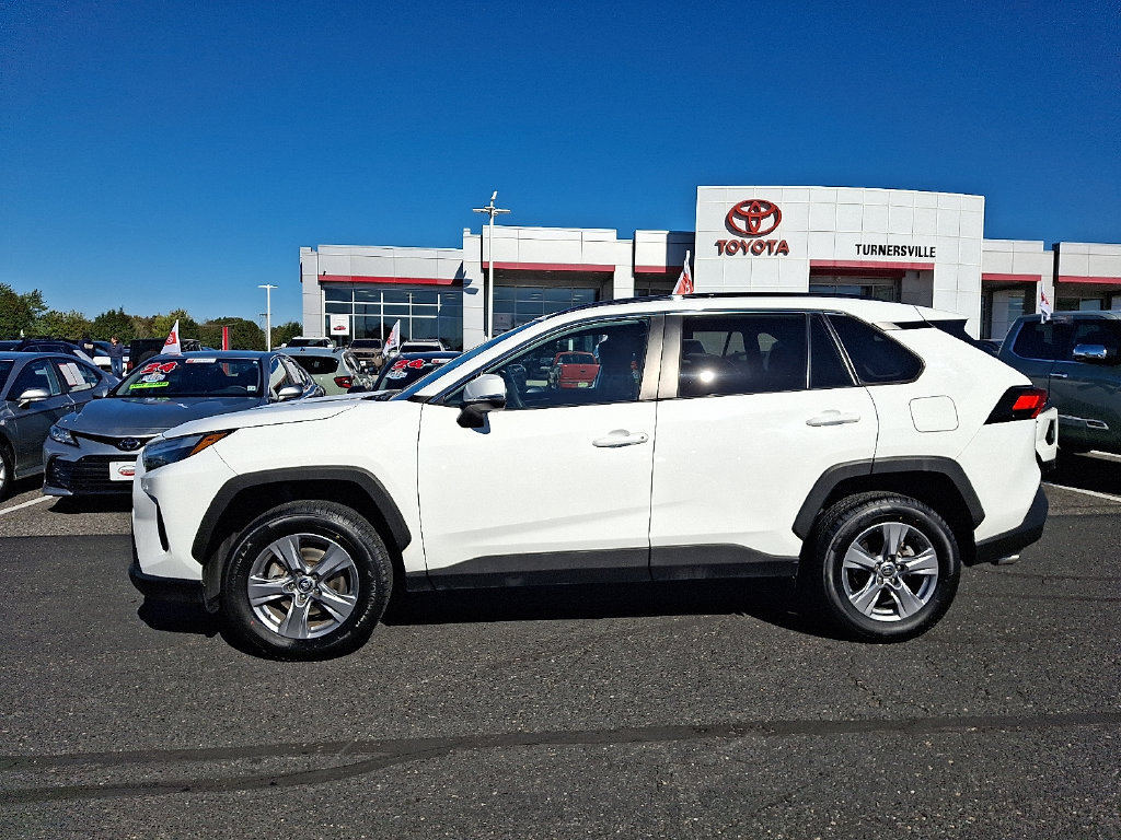 Certified 2022 Toyota RAV4 XLE AWD/4WD image 7