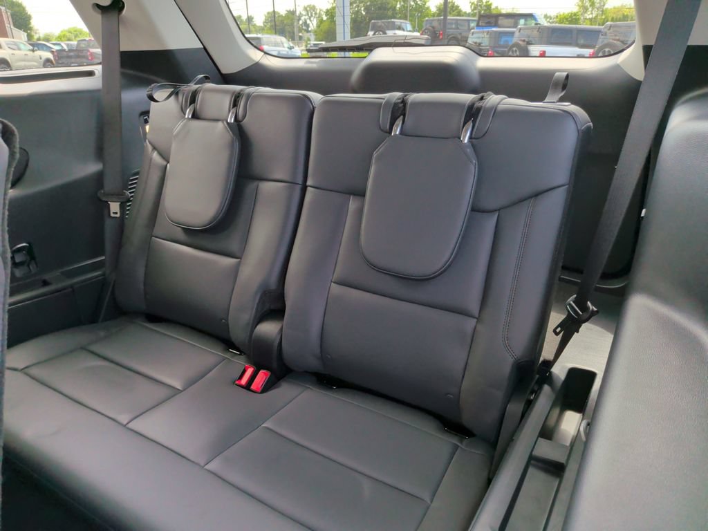 New 2026 Ford Explorer Active w/ Active Comfort Package AWD/4WD image 13