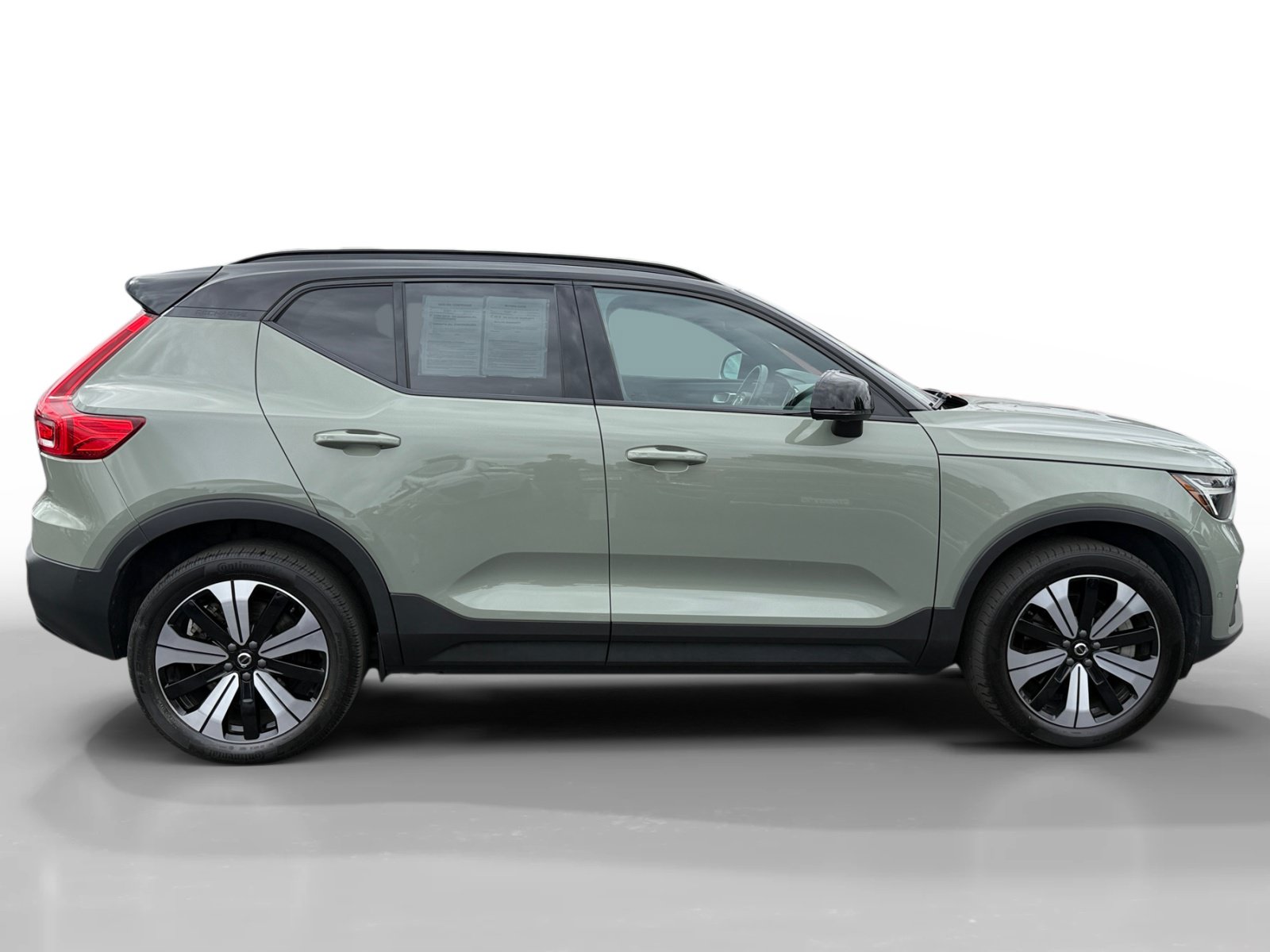 Used 2023 Volvo XC40 Recharge Plus AWD/4WD image 6