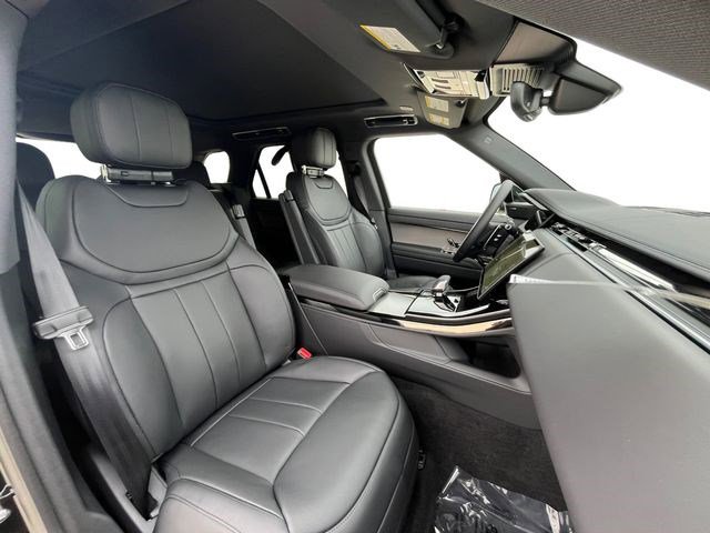 New 2026 Land Rover Range Rover Sport SE AWD/4WD image 19