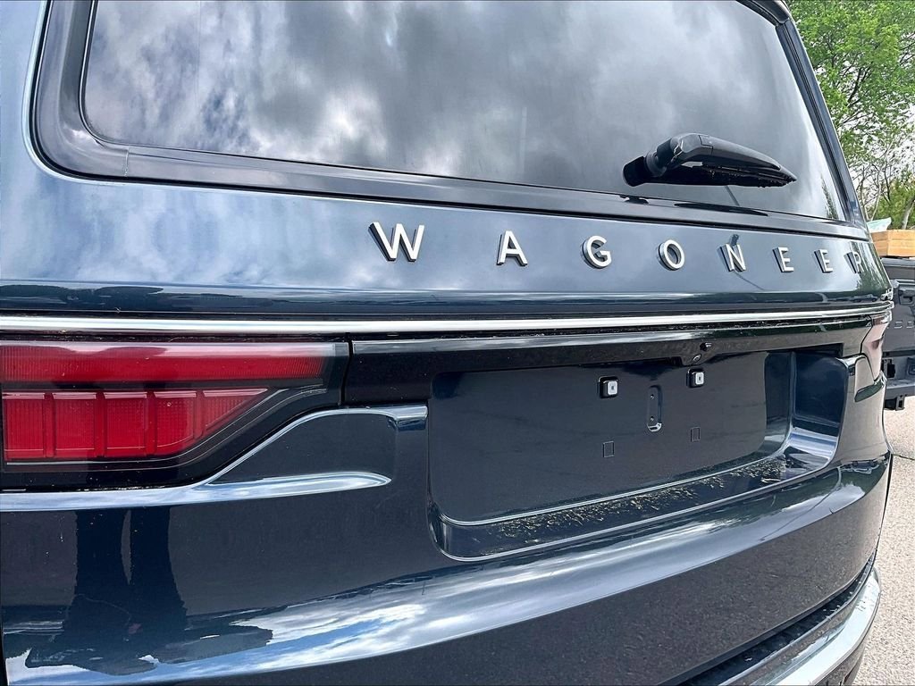 Used 2024 Jeep Wagoneer L 4WD image 29