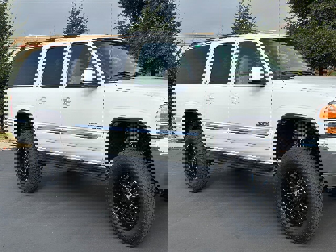 Used 2002 GMC Yukon XL 2500 SLT image 7