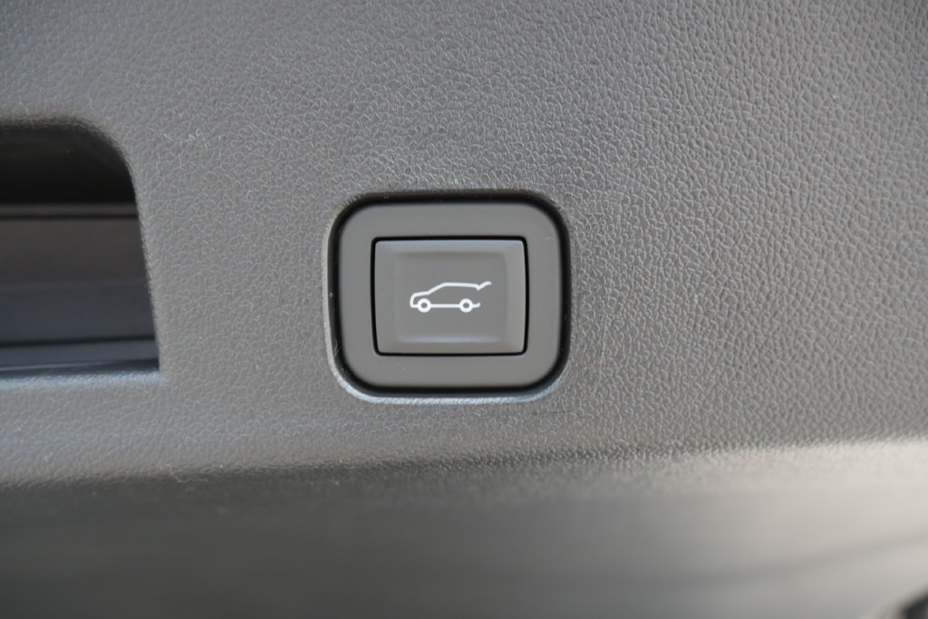 New 2027 Chevrolet Traverse Z71 AWD/4WD image 8